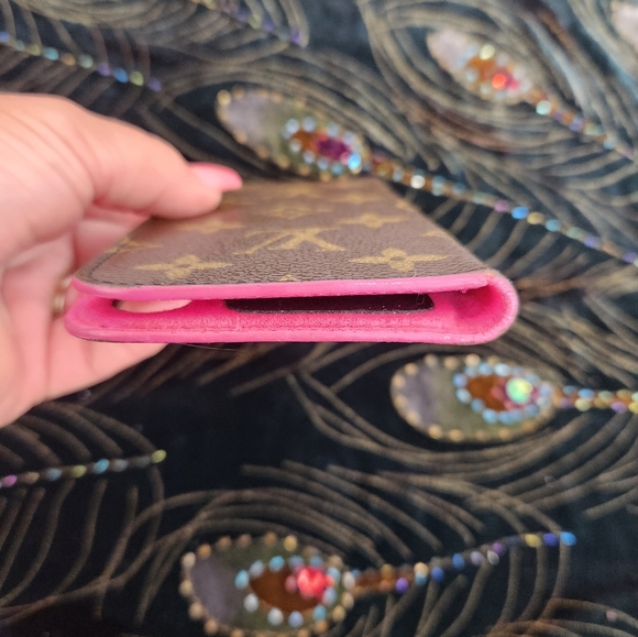 Loius Vuitton Phone Case - Picture 4 of 9